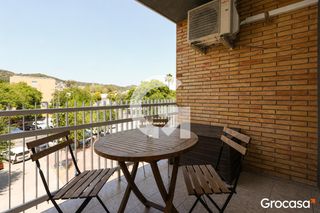 Pis  Pz catalunya. Reformado  balcón  ascensor en plaza catalunya