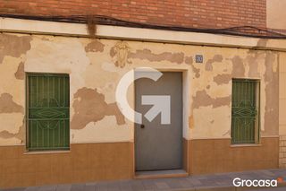 Haus  Cl pintor sorolla. Planta baja independiente con proyecto   gran oportunidad de inv