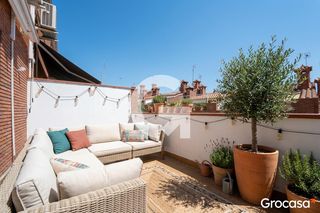 Casa a schiera  Cl joaquim torres garcia. Casa en vista alegre de 4 plantas