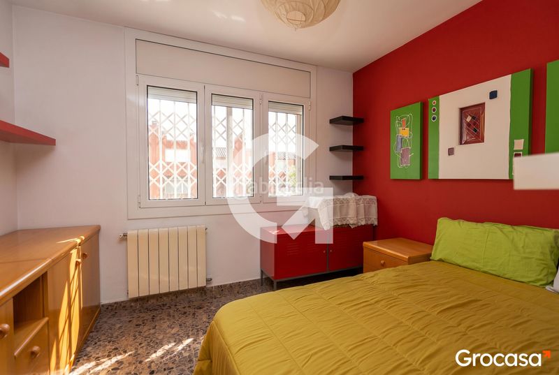 Foto 33d5f026-bda9-4bad-a7df-f93a20814bed. Casa adosada  en el parque de Marianao en Sant Boi de Llobregat
