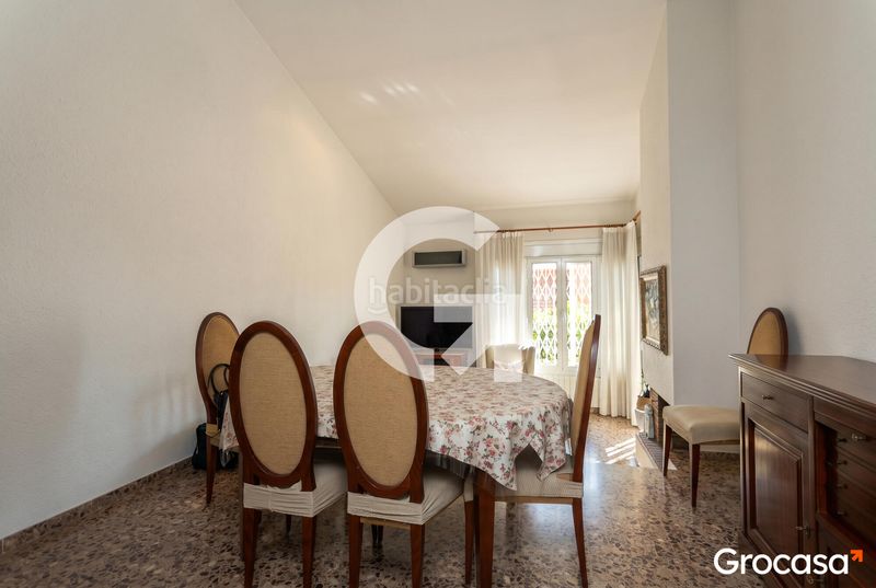 Foto 6b832f59-cdea-49f4-8f62-51db64745744. Casa adosada  en el parque de Marianao en Sant Boi de Llobregat