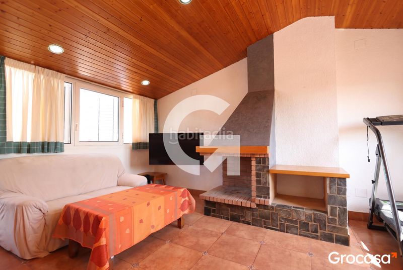 Foto b4f121ef-0a39-4654-9a6b-a687a05fe10e. Casa adosada  en el parque de Marianao en Sant Boi de Llobregat