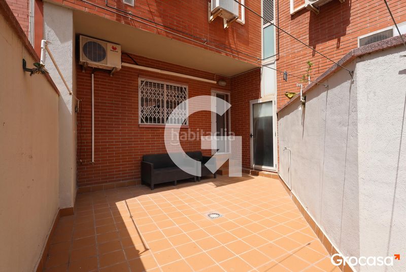 Foto 59b394a2-b204-4185-8bfa-edbcb3a927f8. Dúplex  con terraza y parking! en Torrent Ballester Viladecans