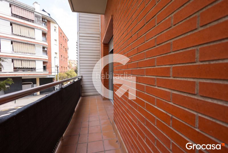 Foto e1dde167-6e3e-4a71-ab9a-fa7ad5a2545d. Dúplex  con terraza y parking! en Torrent Ballester Viladecans