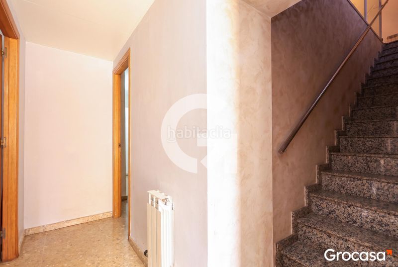 Foto fe834fbe-f93d-4252-8e1a-322984f96aa1. Dúplex  con terraza y parking! en Torrent Ballester Viladecans