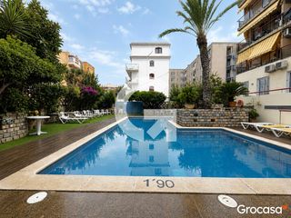 Apartament a Calella. Apartamento con ascensor y piscina!