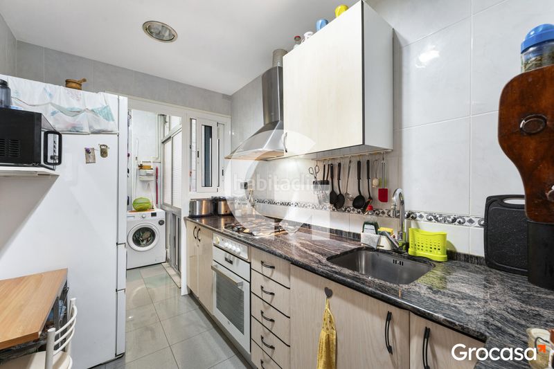 Foto b0fd3ef3-e849-498f-8b14-2cd82d93cc31. Etagenwohnung mit heizung in Pubilla Cases Hospitalet de Llobregat (L´)