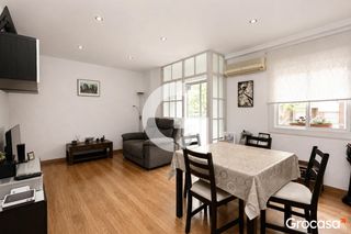 Pis  Cl pujos de. Piso exterior con ascensor para entrar a vivir