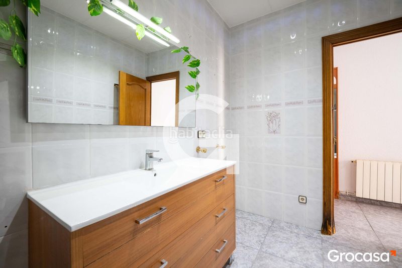 Foto 8dd5e43a-cd66-441b-a6a7-9a326c735e79. Casa amb calefacció a Cerdanyola Nord Mataró