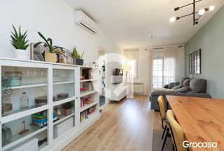 Flat  Av roureda. Piso amplio, reformado y exterior!