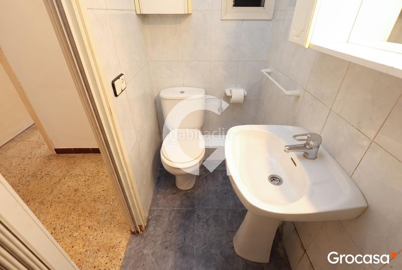 Foto c00a193e-a9ad-4b18-a4d9-e5d84d4ca798. Planta baixa a Diagonal-Colomeres Gavà