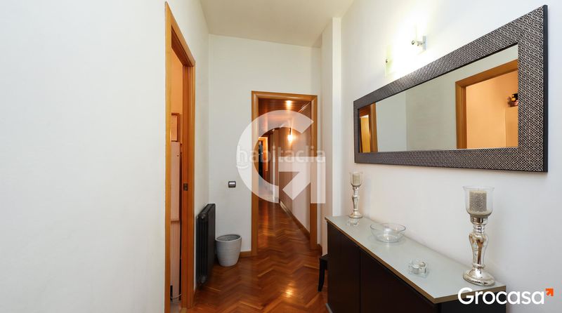 Foto bbaac4e6-01d7-4d5d-a67d-9017a190d44c. Pis amb calefacció aparcament a Font de la Guatlla Barcelona