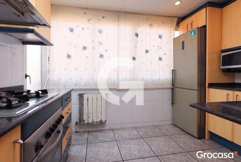 Foto 0a8638a8-3151-4660-8840-15ca1fea1405. Àtic a Centre Prat de Llobregat (El)