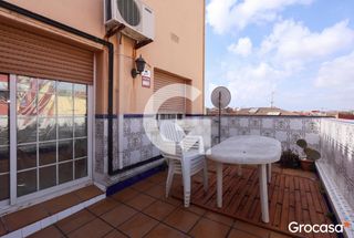 Àtic  Pj arus. Atico con terraza