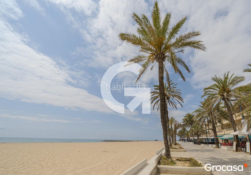 Foto b001ccf7-5d67-49bf-8a9f-8cc610da8feb. Pis a Maritim Cubelles
