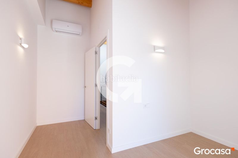 Foto c5ba8f3d-6718-4f0e-be82-00c2fe1c5dd0. Casa adossada amb calefacció a Centre Rubí