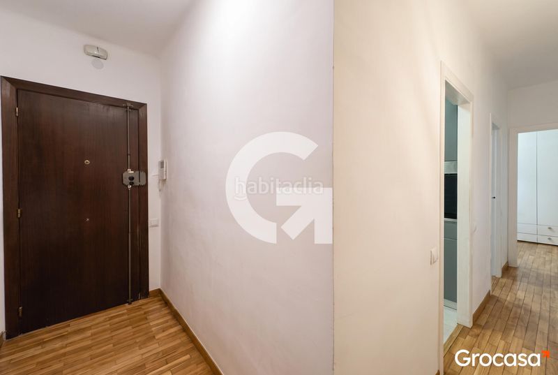 Foto ca13aed5-7653-4941-a01c-099e83392795. Pis amb calefacció a Turó de la Peira Barcelona