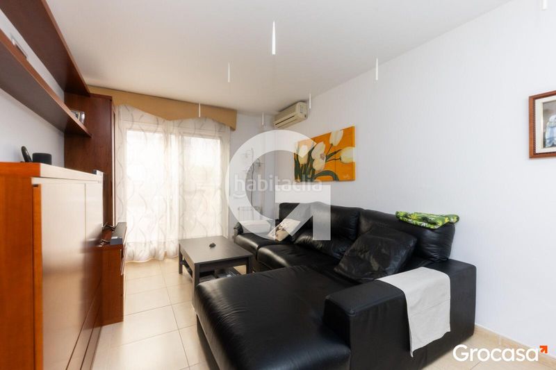 Foto edde88bd-97bd-4dc7-af00-040a07b07f88. Dúplex  en venta en Centre. en Centre Rubí