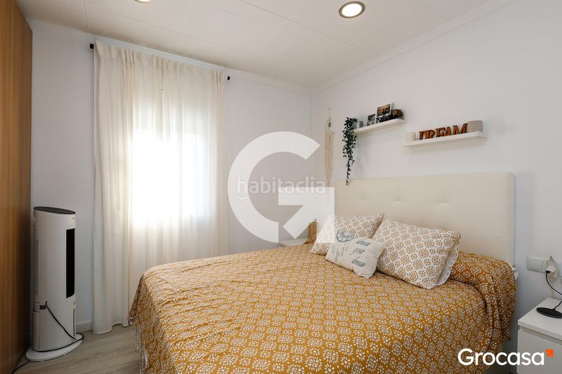 Foto f8863126-dce7-4505-b215-cda4feb3e88d. Pis amb piscina a El Poal Castelldefels
