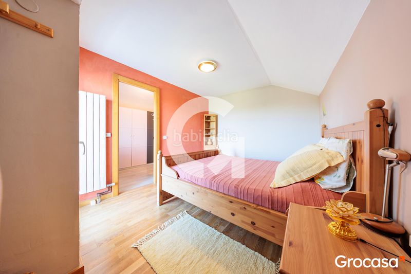 Foto 192d3758-fa13-4a8d-bff1-37d84145ea28. Casa amb calefacció aparcament a Can Font-Ca n'Avellaneda Castellar del Vallès