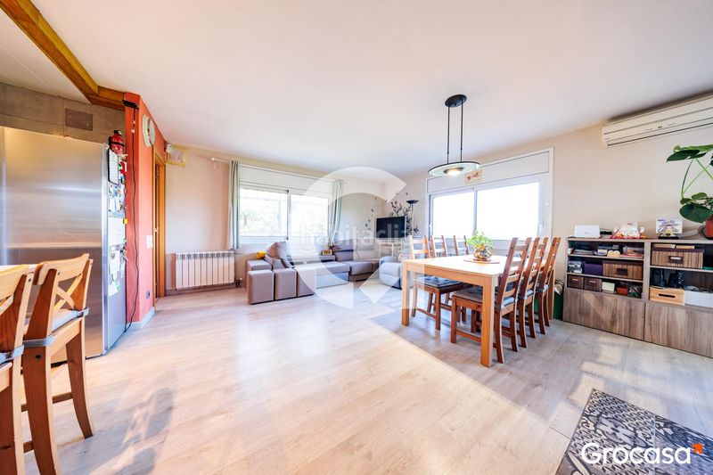 Foto a6b4ead8-d077-497d-ba83-03f94d7123fb. Casa amb calefacció aparcament a Can Font-Ca n'Avellaneda Castellar del Vallès