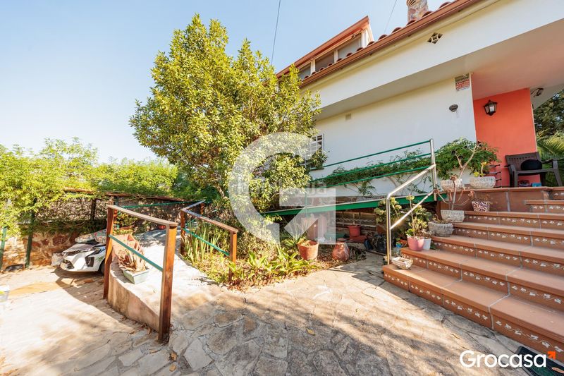 Foto e9e778ef-776e-41c2-9054-18179639c6fb. Casa amb calefacció aparcament a Can Font-Ca n'Avellaneda Castellar del Vallès