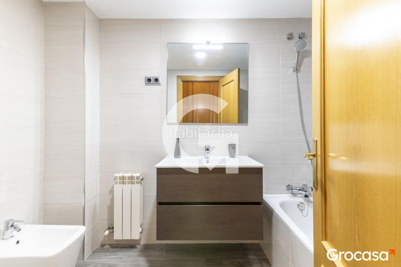 Foto 8ea5dec5-df3d-4d4d-90f8-5288449e7d65. Flat with heating parking in Eixample Sant Joan Despí