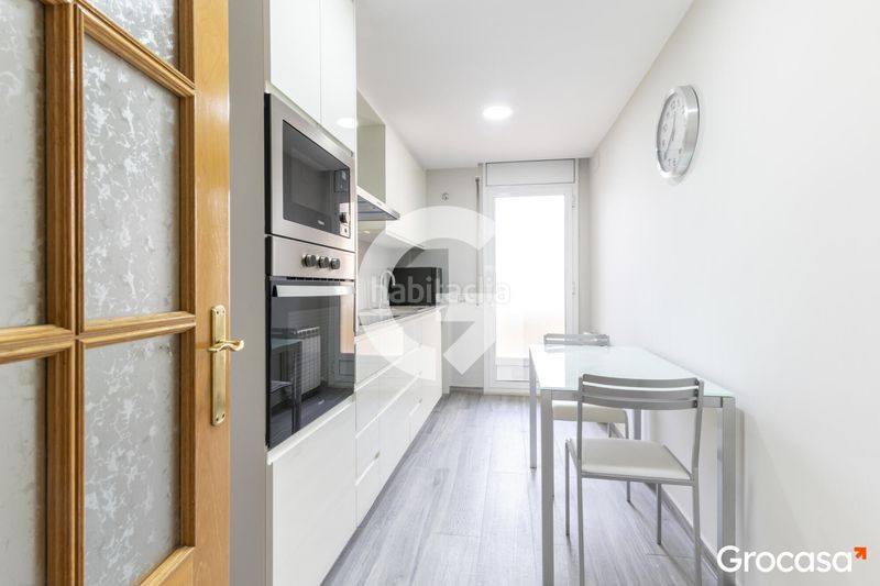Foto ccb1882c-3eb6-420c-a541-9b79ff1ac006. Flat with heating parking in Eixample Sant Joan Despí