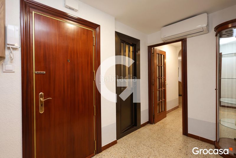 Foto bf04bd1b-2bf3-41e3-b34f-4dfaa4fea65a. Pis amb calefacció a Estruch-Eixample Prat de Llobregat (El)