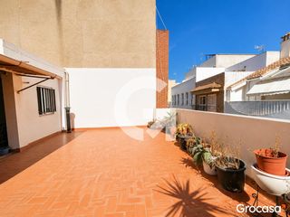 House  Cl poeta llombart. Casa  en el centro del puerto de sagunto