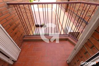 Appartamento  Cl valencia. Piso totalmente reformado de 3 habitaciones con balcón en lantig