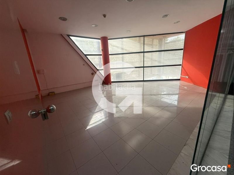 Foto 833747b4-0435-43ec-9227-49073a68f88d. Local comercial a Sant Ildefons Cornellà de Llobregat