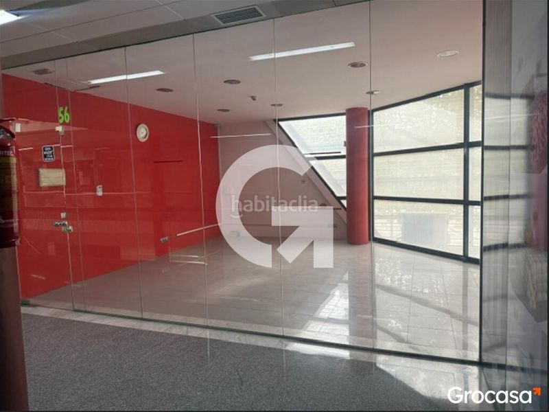 Foto cfabe06d-acc8-42f8-989b-18722bb7d0d7. Local comercial a Sant Ildefons Cornellà de Llobregat