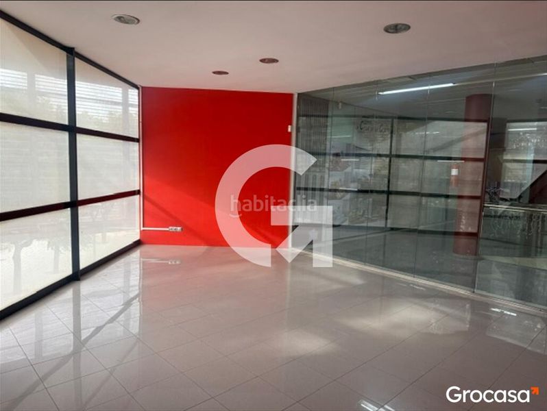 Foto d5911db7-32f7-44a2-b015-c781661b1cdc. Local comercial a Sant Ildefons Cornellà de Llobregat