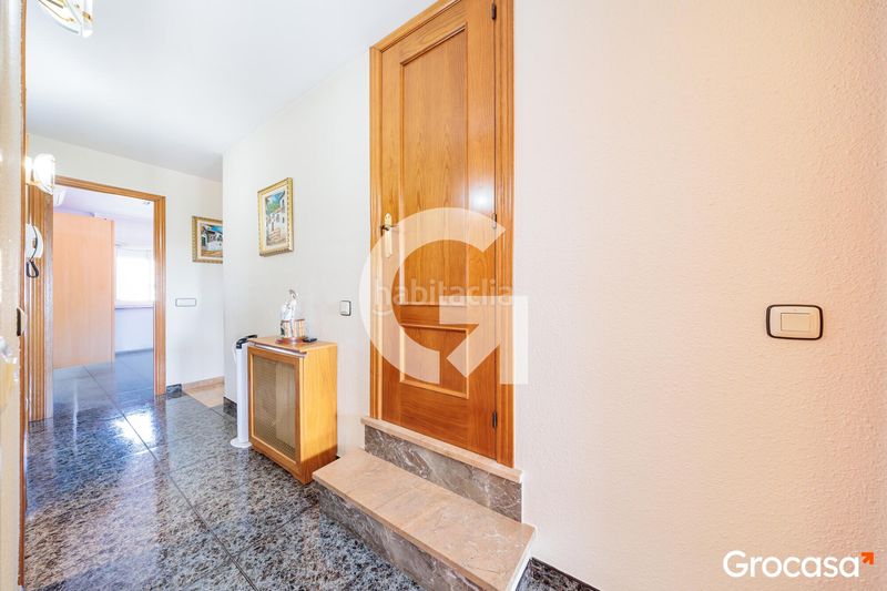Foto 5c785472-d523-40ba-a6ee-735c0684dffd. Casa amb calefacció aparcament a Les Arenes - La Grípia - Can Montllor Terrassa