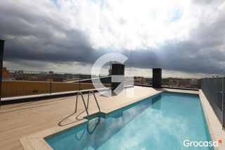 Flat  Cl enric granados. Obra seminueva con piscina y parking