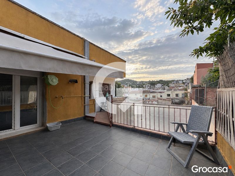 Foto 57dd41cb-c68b-48b1-a1b8-7c507bbde938. Piso  de 2 habitaiones con terraza y parking en Sant Vicenç dels Horts