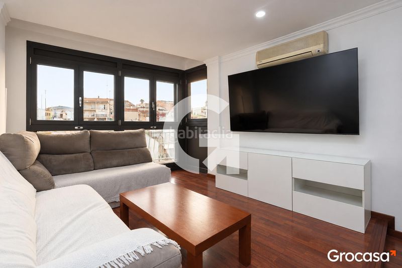 Foto a2b9a8b6-a41c-4197-a0e0-0a093b936027. Piso  de 2 habitaiones con terraza y parking en Sant Vicenç dels Horts