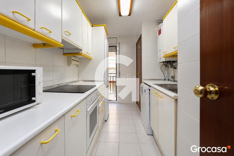 Foto 0a645456-e50f-4bf7-b89e-3a1c40e1a60d. Piso  de 3 habitaciones en monturiol en Centre Rubí