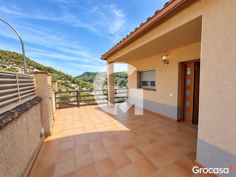 Foto 05a7f248-63eb-4738-8dfb-7a9074947e7e. Casa amb calefacció aparcament piscina a Vallirana