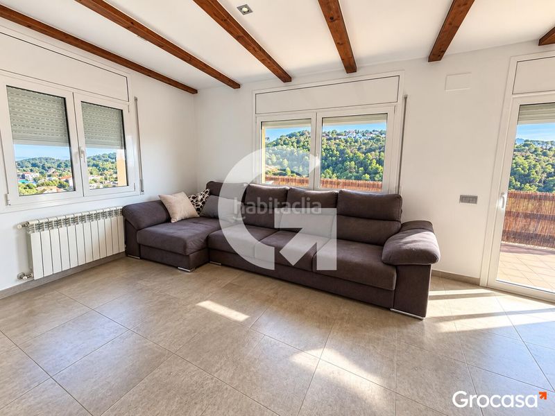 Foto 7a837c52-c307-4959-9589-32bdbd442d72. Casa amb calefacció aparcament piscina a Vallirana