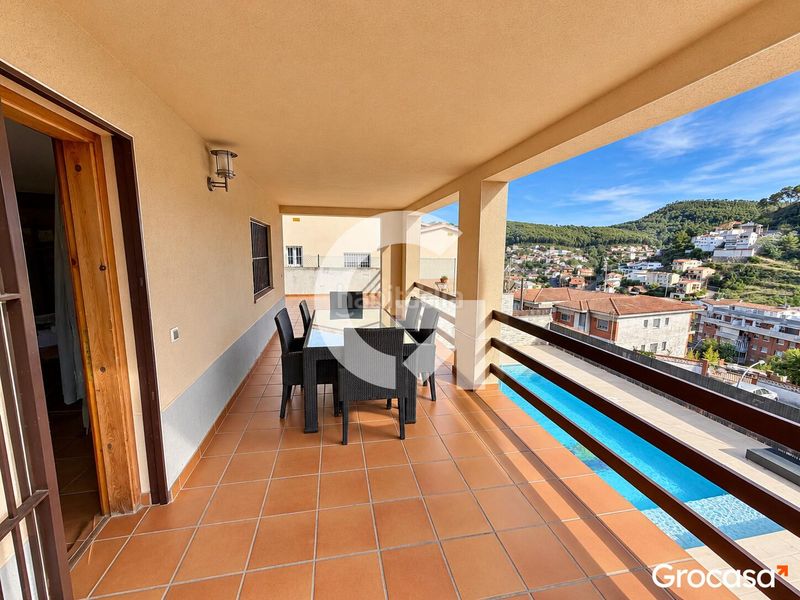 Foto cbba35d2-65b7-4c9f-9746-ce4628891e4e. Casa amb calefacció aparcament piscina a Vallirana