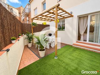 Flat  Cl sant sebastia. Piso totalmente reformado con terraza y dos baños