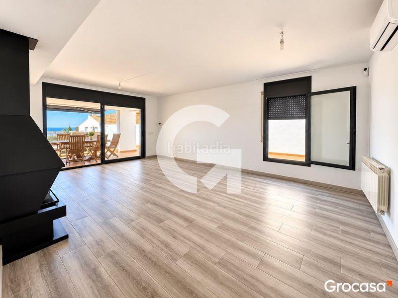 Foto d8f6c43b-ca79-4b2b-abff-66debf626d8e. Chalet en cl llebeig exclusiva casa con piscina privada y vistas al mar en Mas Mel en Calafell