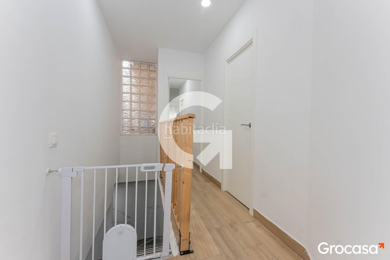 Foto 51cf094b-87e2-44e8-af8d-8a8ceccd8002. Casa amb calefacció a La Gavarra Cornellà de Llobregat