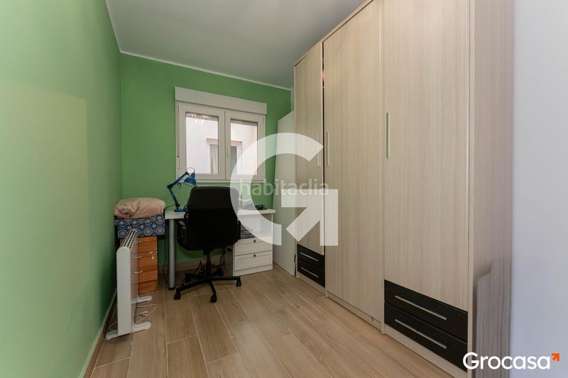 Foto 7d1cf94c-0532-470a-97c9-6e2a1cfe76d5. Casa amb calefacció a La Gavarra Cornellà de Llobregat