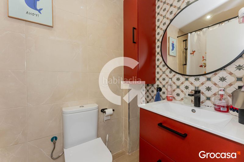 Foto 87b087f9-5663-41a9-a784-1759b90ebe47. Casa amb calefacció a La Gavarra Cornellà de Llobregat