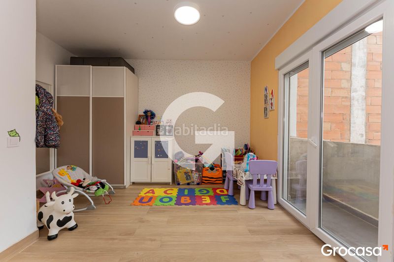 Foto a4485e72-5004-483e-bd23-ea76ef634f13. Casa amb calefacció a La Gavarra Cornellà de Llobregat