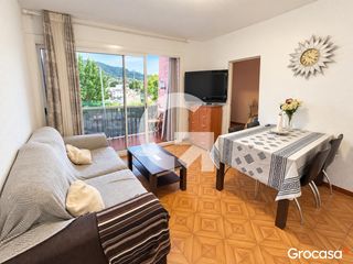 Flat  Cl olot. Piso de 3 habitaciones con balcón amplio y excelente distribució