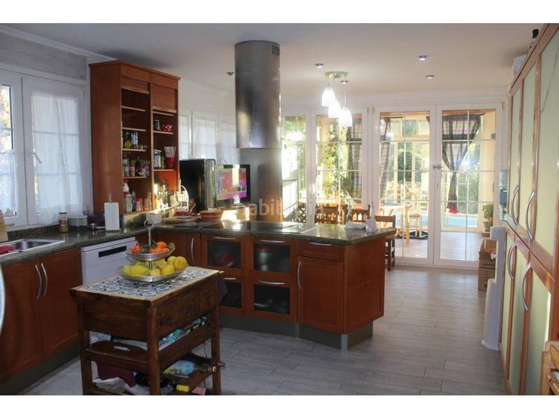 Foto 07fc493b-eac7-43d2-a7a9-f32aa5cc6f3f. Xalet amb aparcament a La Envía Vícar